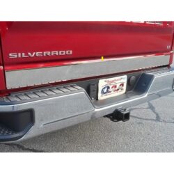 SAA® RT59170 – Polished Tailgate Trim